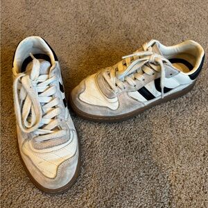 Coolway Goal White and Black Sneakers with Gum Sole